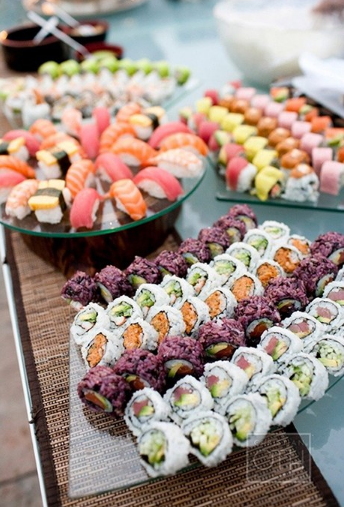We hope you have eaten lunch before you started reading this blog post about wedding reception food ideas