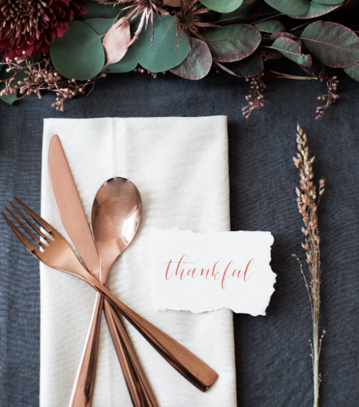 thanksgiving dinner tables